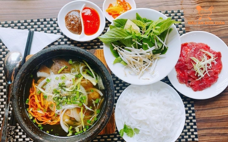 Phở thố đá