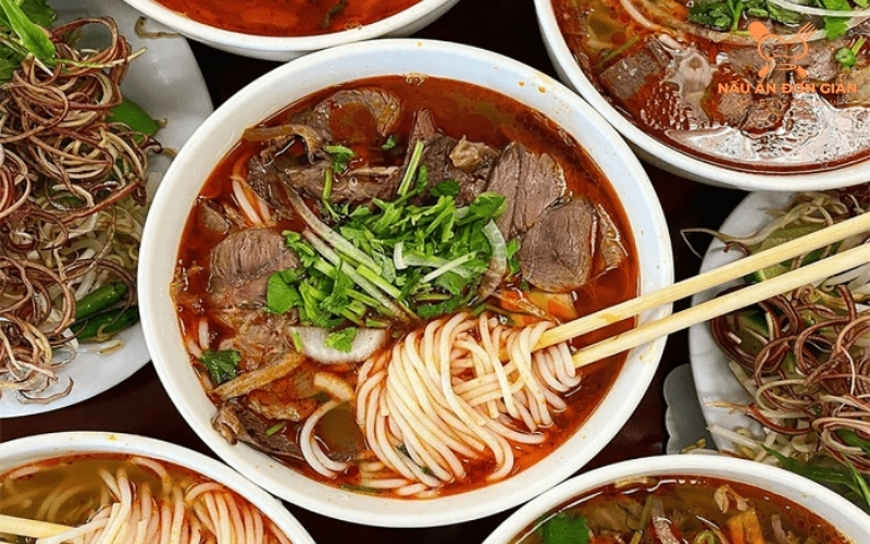 Bún bò Đà Lạt